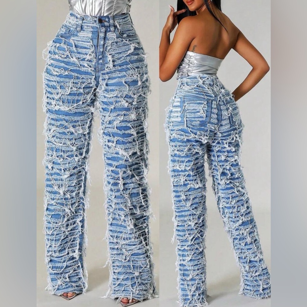 Gilipur Shredded Straight Leg Jeans - Medium Wash Small NWT